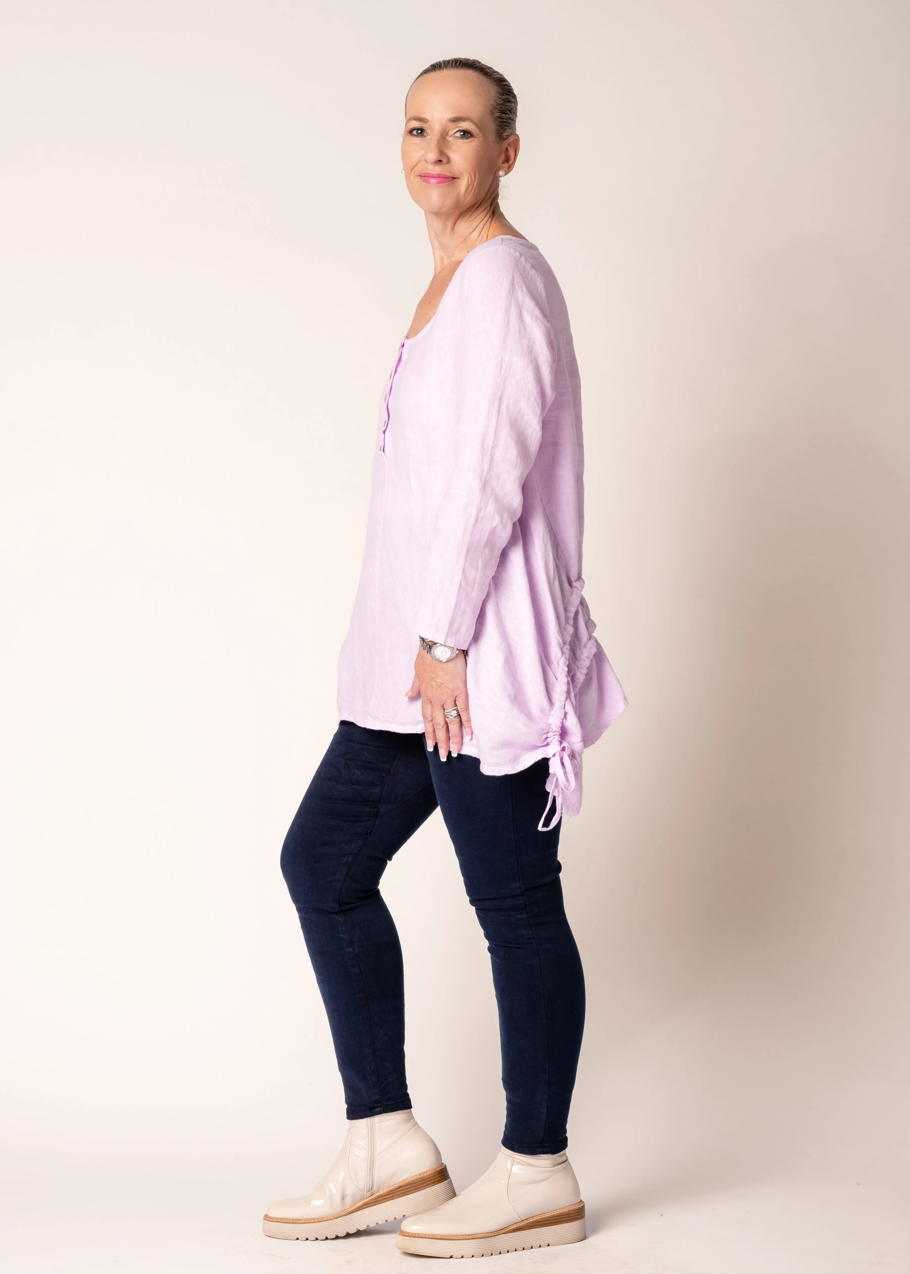 Alexandra Linen Top in Freesia Pink