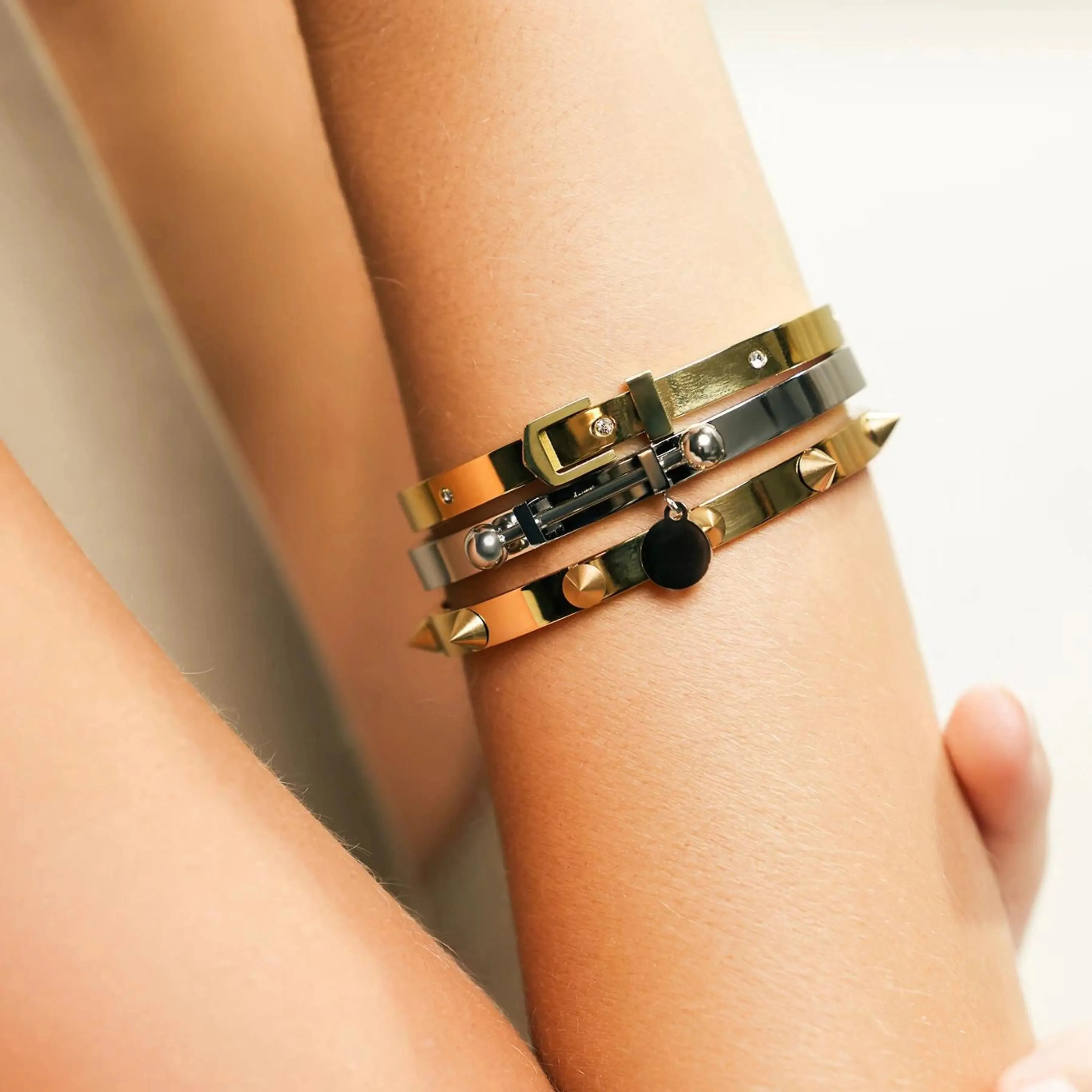 BALANCE BRACELET STACK