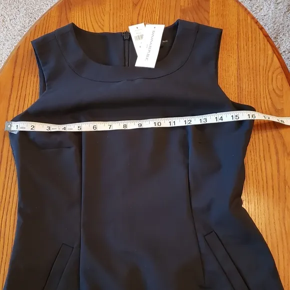Banana Republic black a-line sleeveless dress, size 2P - NEW