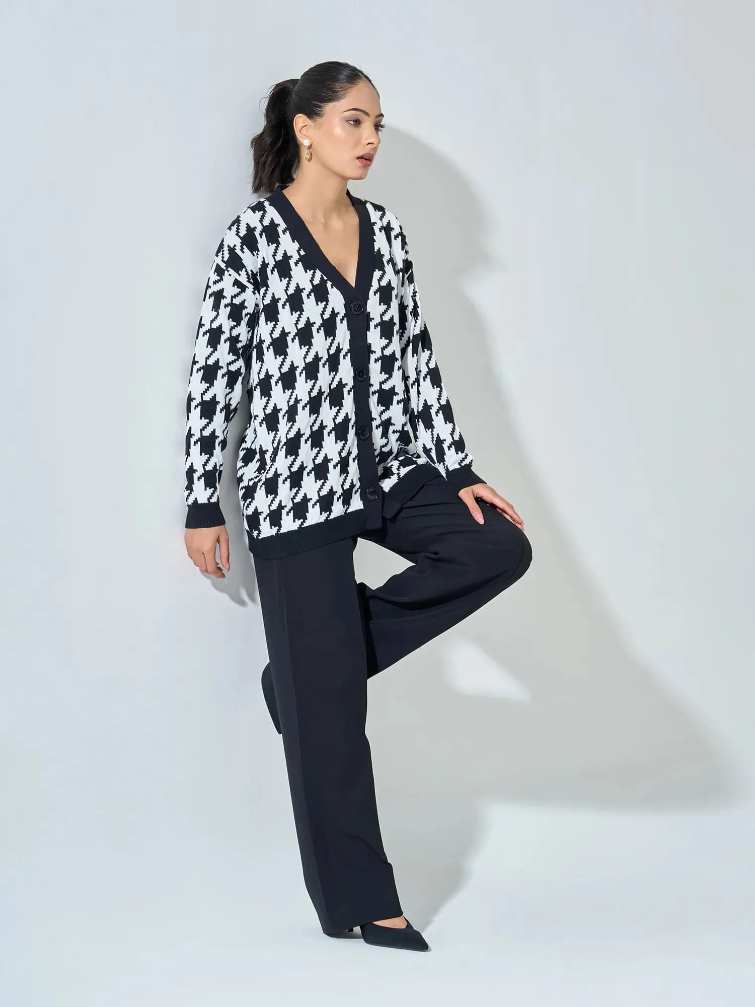 Bergen Houndstooth Knit Cardigan - Black &/White