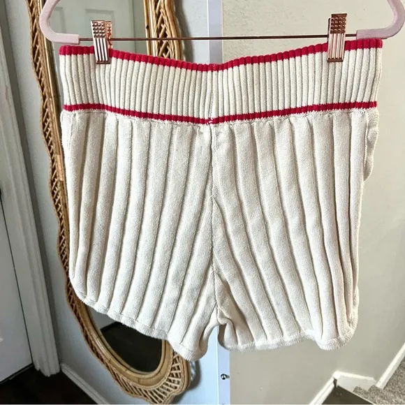 Faherty / NWT Game Set Sweater Short in Vintage Cream