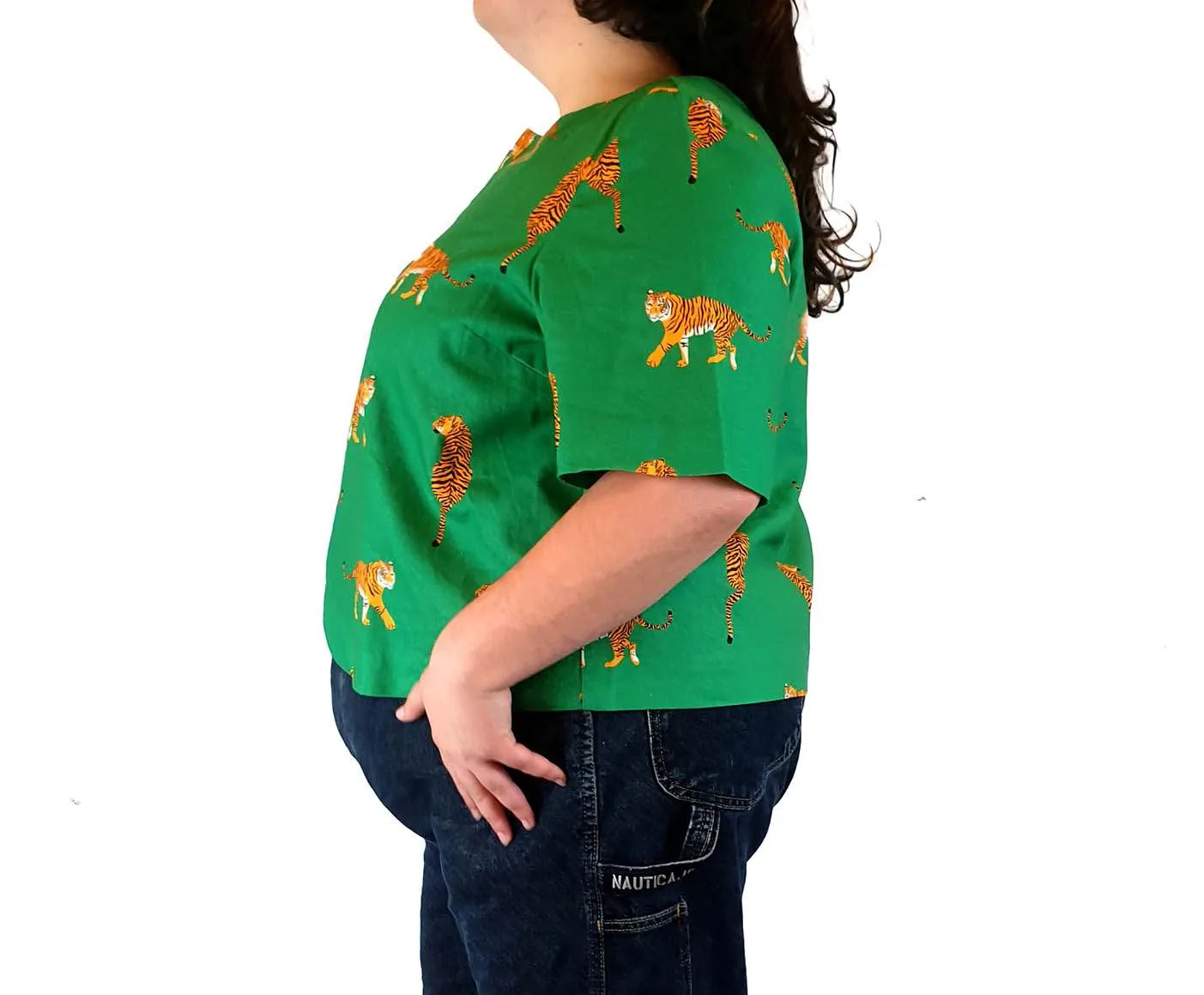 Jericho Road detroit cropped green tiger print top size 20