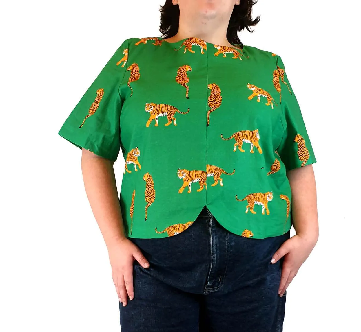 Jericho Road detroit cropped green tiger print top size 20