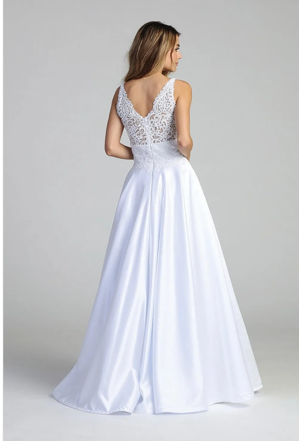 Let’s Evening Gowns 7673L