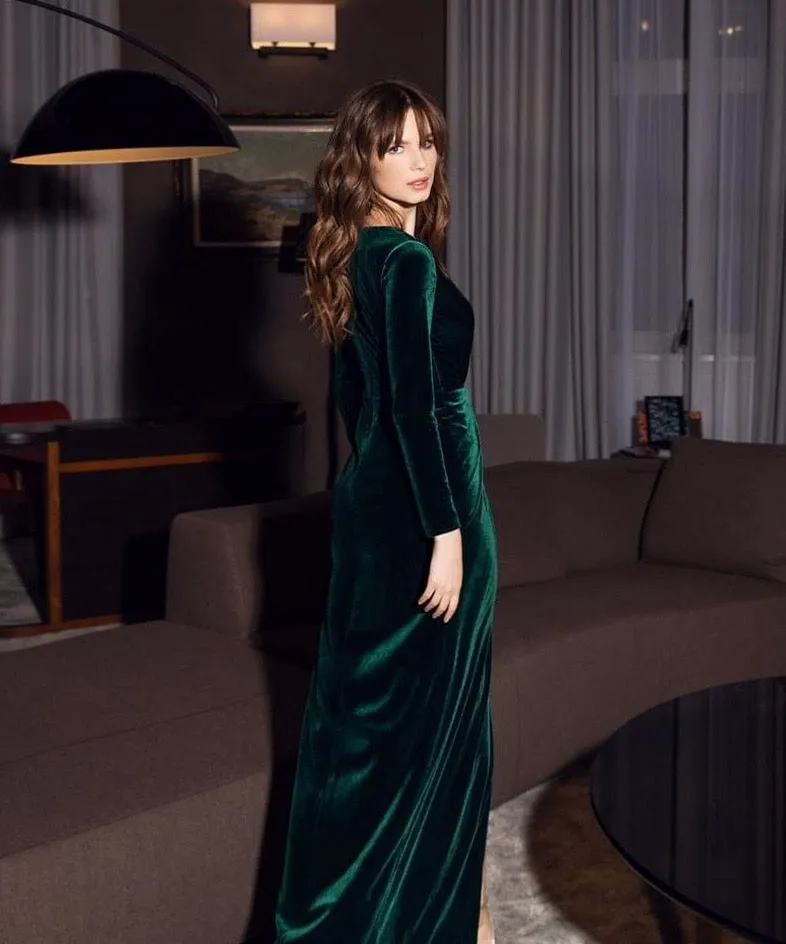 Mermaid Evening Dress Long Elegant Velour Prom Dress V Neckline Party Gowns Vintage Formal Dress