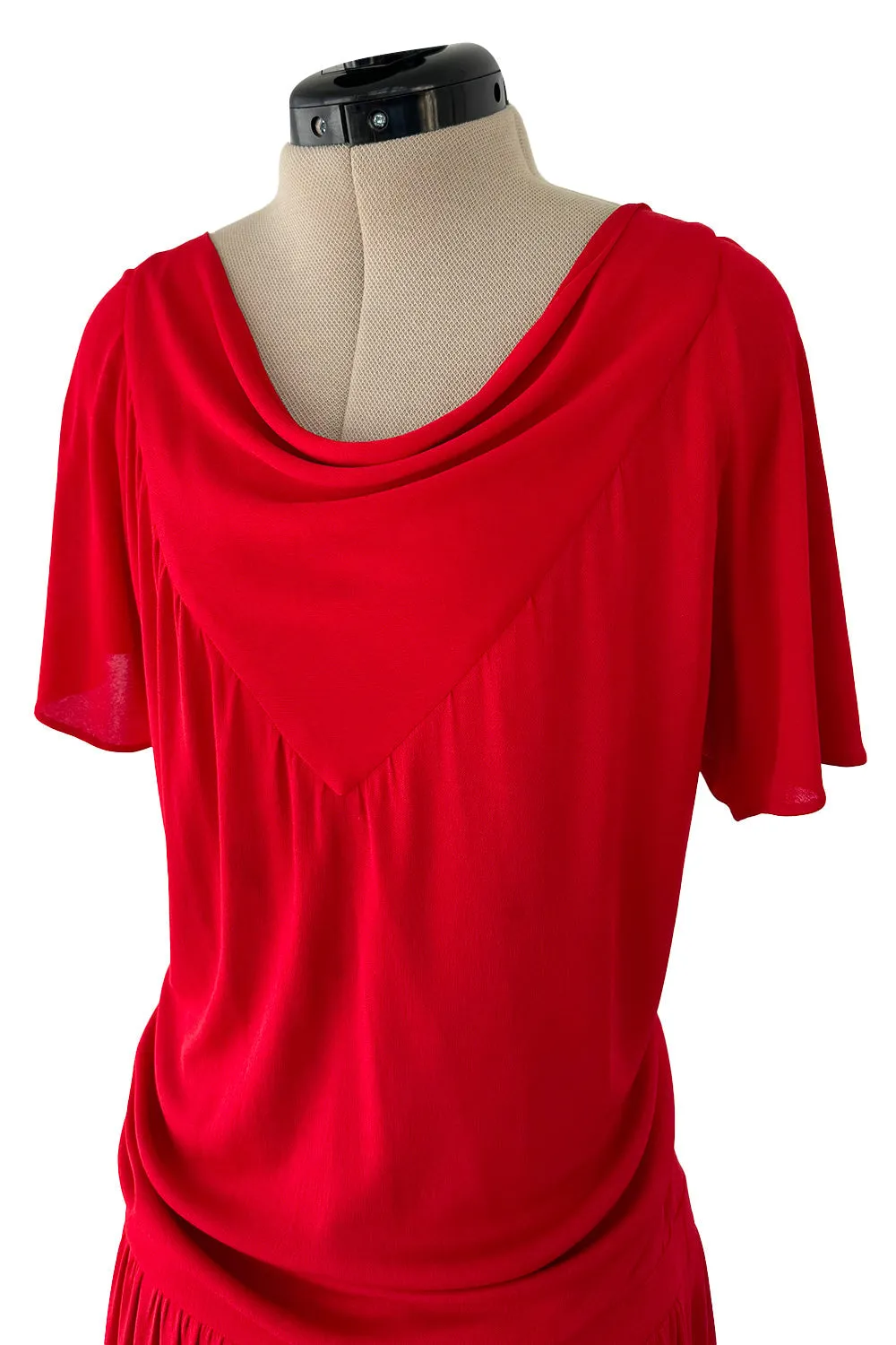 Minimalist Spring 1977 Christian Dior by Marc Bohan Haute Couture Red Silk Jersey Dress w Button Back