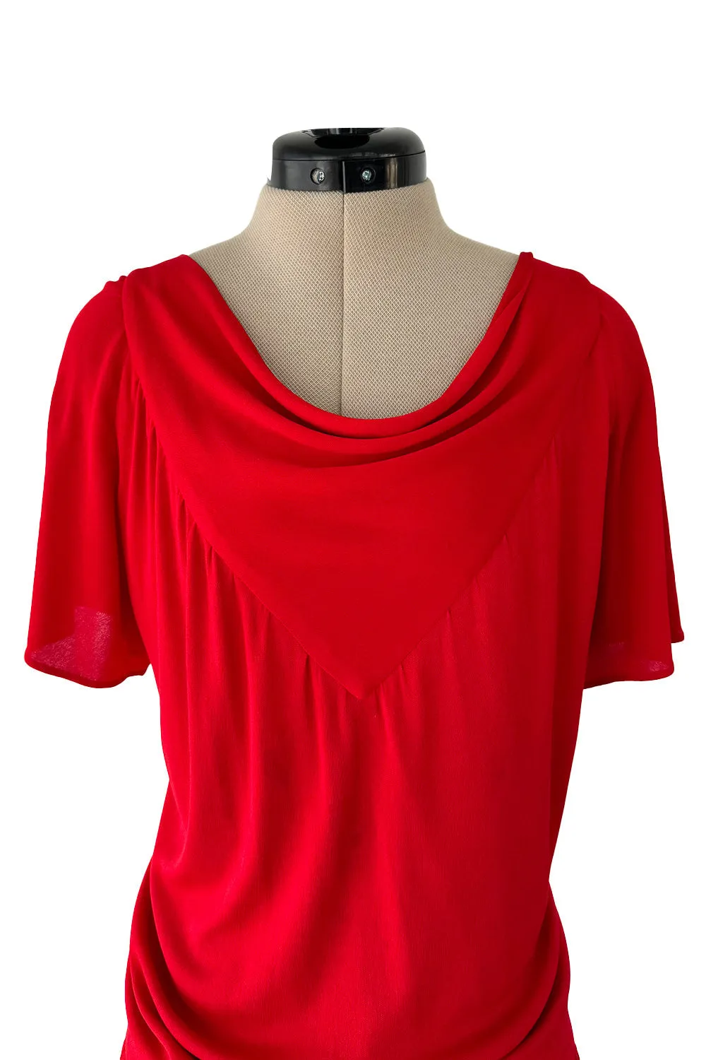 Minimalist Spring 1977 Christian Dior by Marc Bohan Haute Couture Red Silk Jersey Dress w Button Back