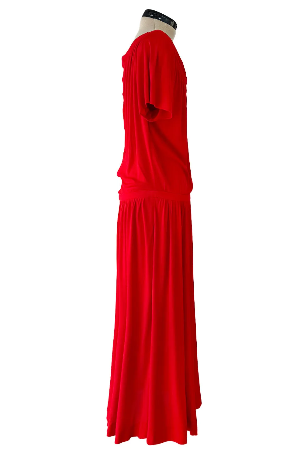 Minimalist Spring 1977 Christian Dior by Marc Bohan Haute Couture Red Silk Jersey Dress w Button Back