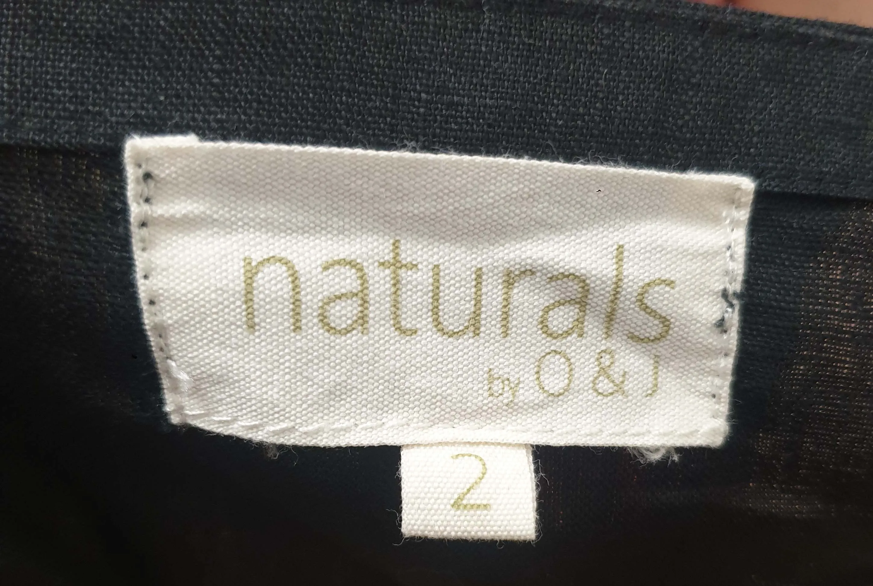 Naturals by O & J black 100% linen long sleeve top size 2
