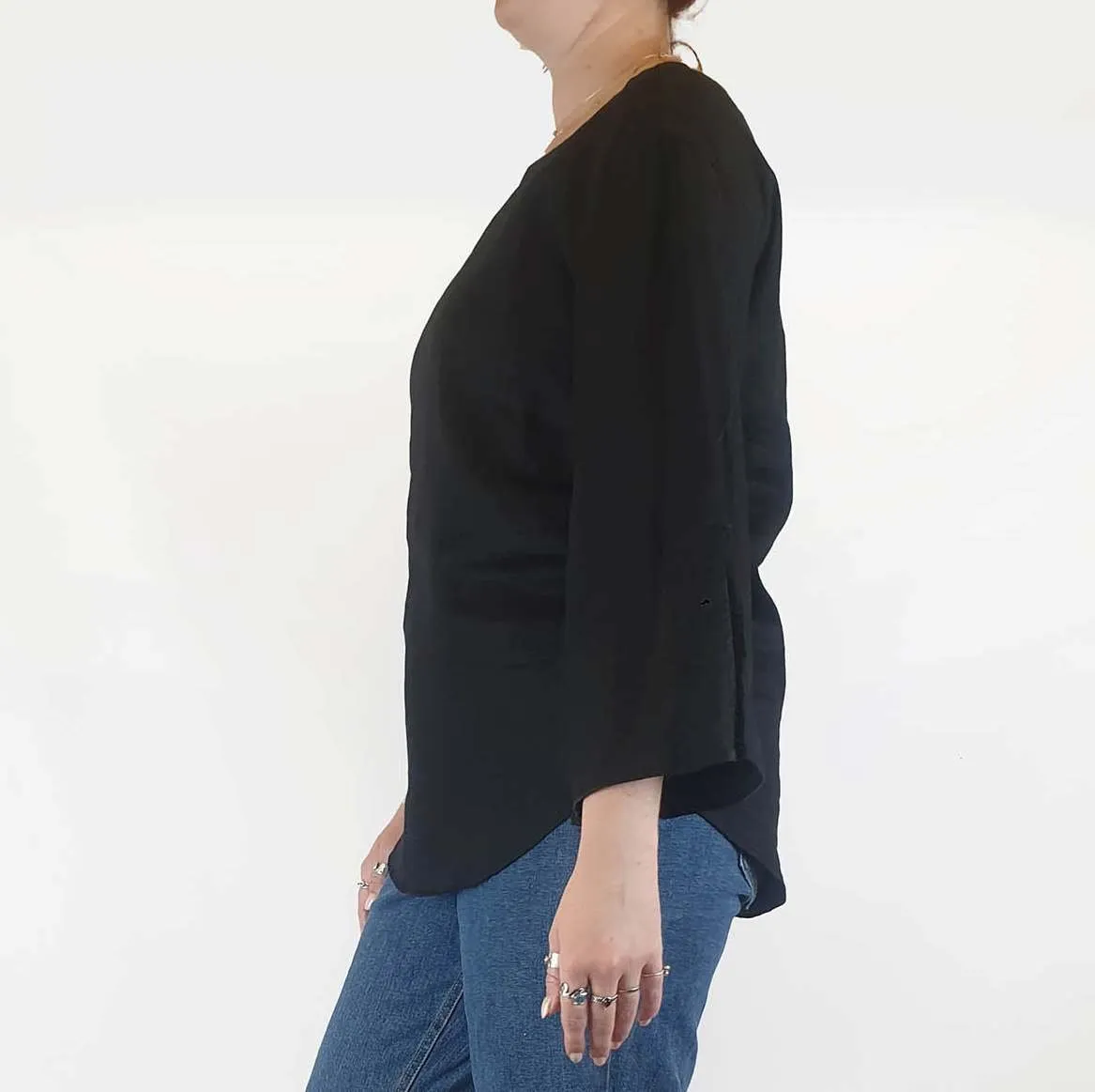 Naturals by O & J black 100% linen long sleeve top size 2