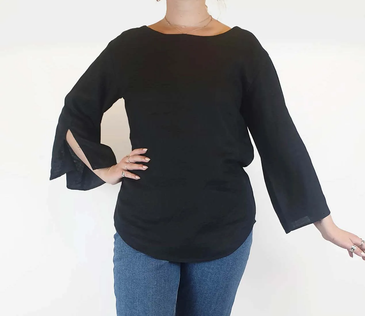 Naturals by O & J black 100% linen long sleeve top size 2
