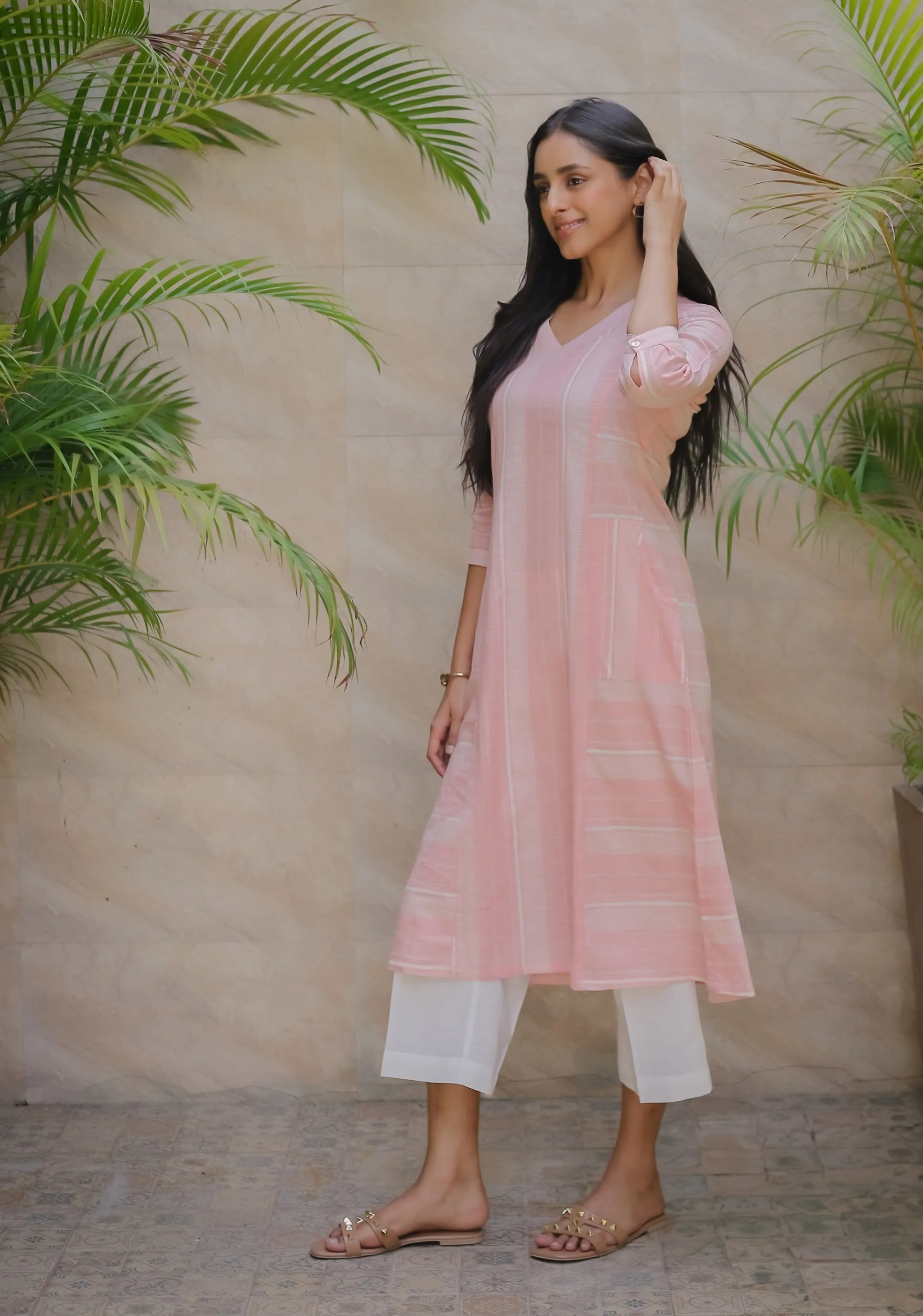 Pink Cotton Handloom Woven Ready-To-Wear A Line Kurtta Set With Cullottes
