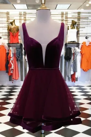 Plunging Velvet Homecoming Dress with Tulle Skirt Vestido de coctail