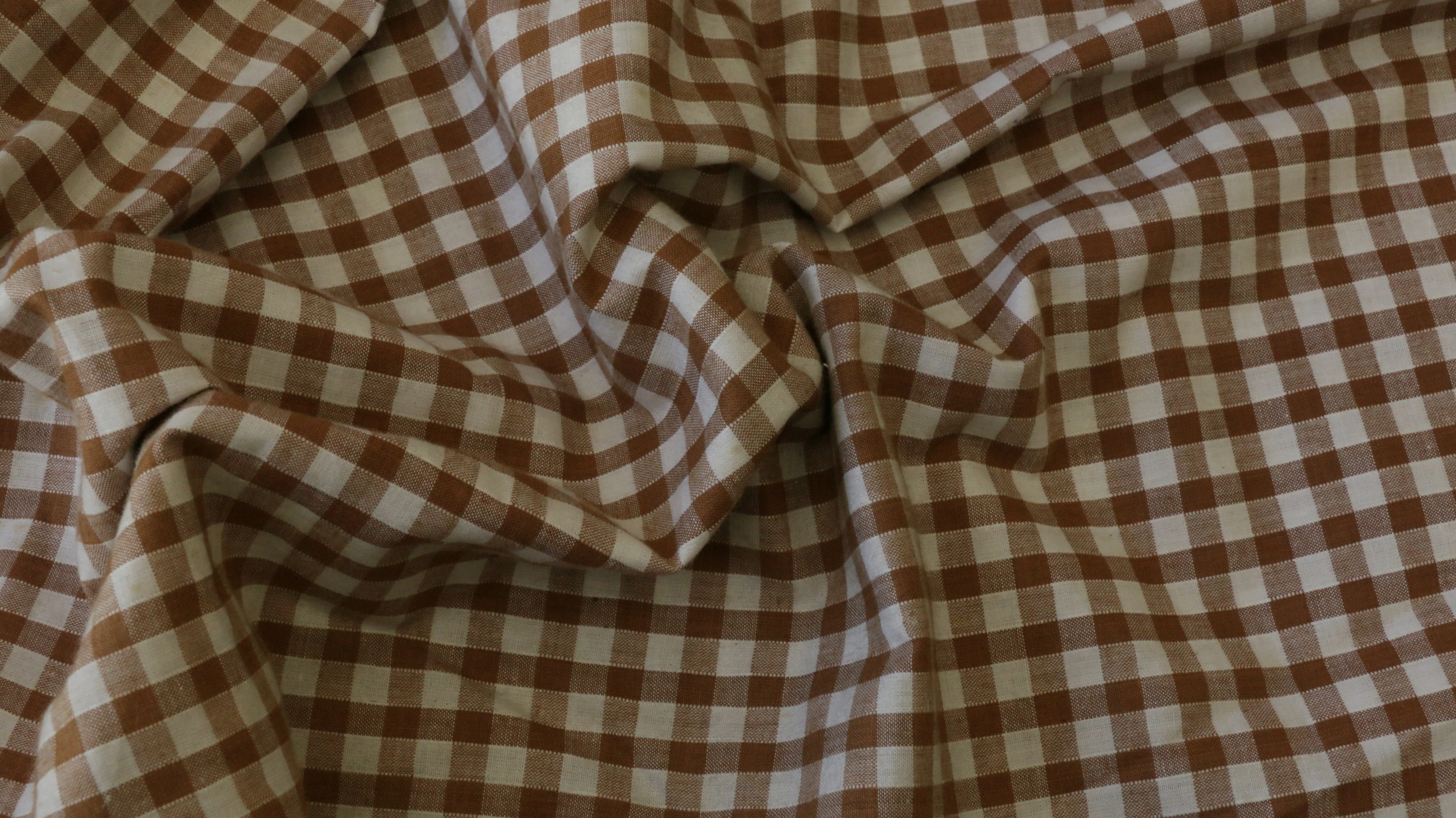 REMNANT 0.60m x 0.86m - 100% COTTON FABRIC - 1/4" Gingham Design