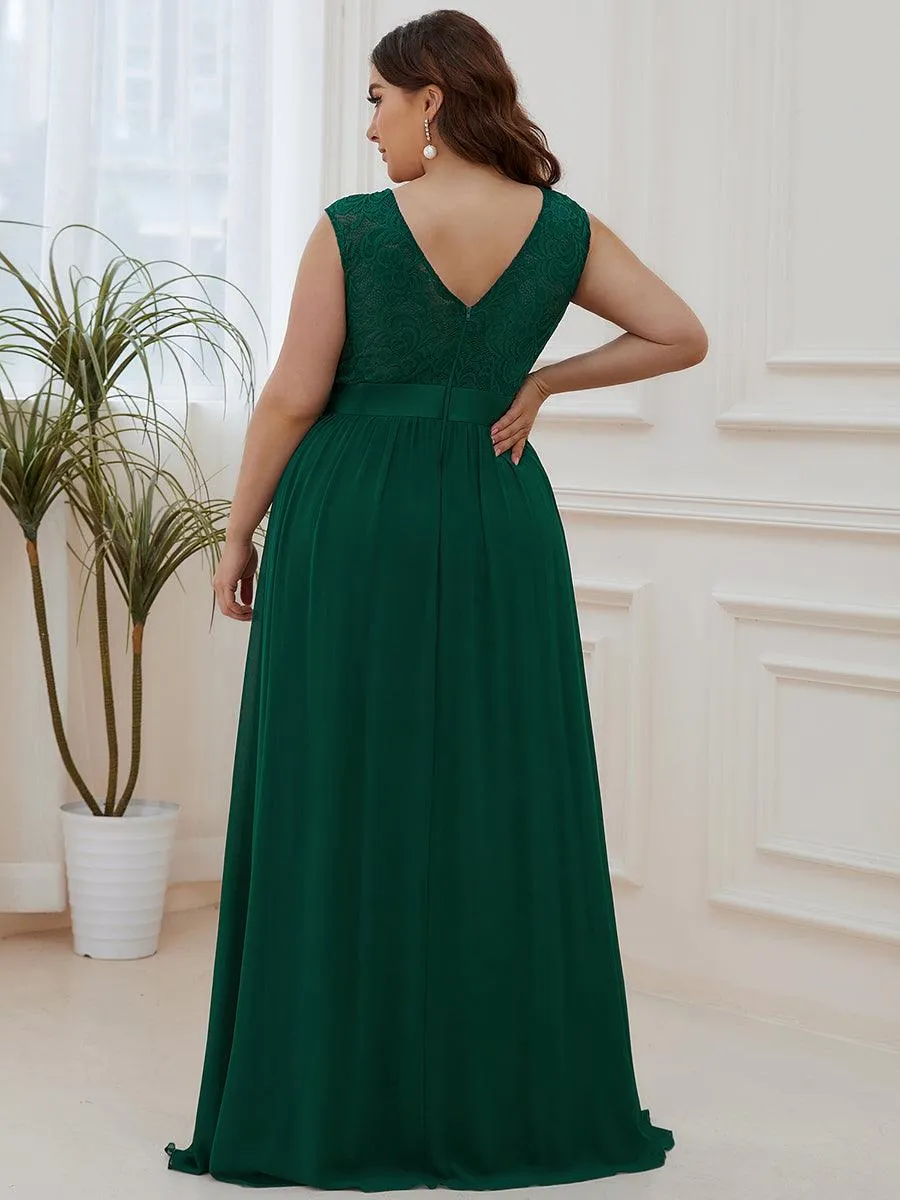 Robe mariage invitée longue en dentelle sans manches
