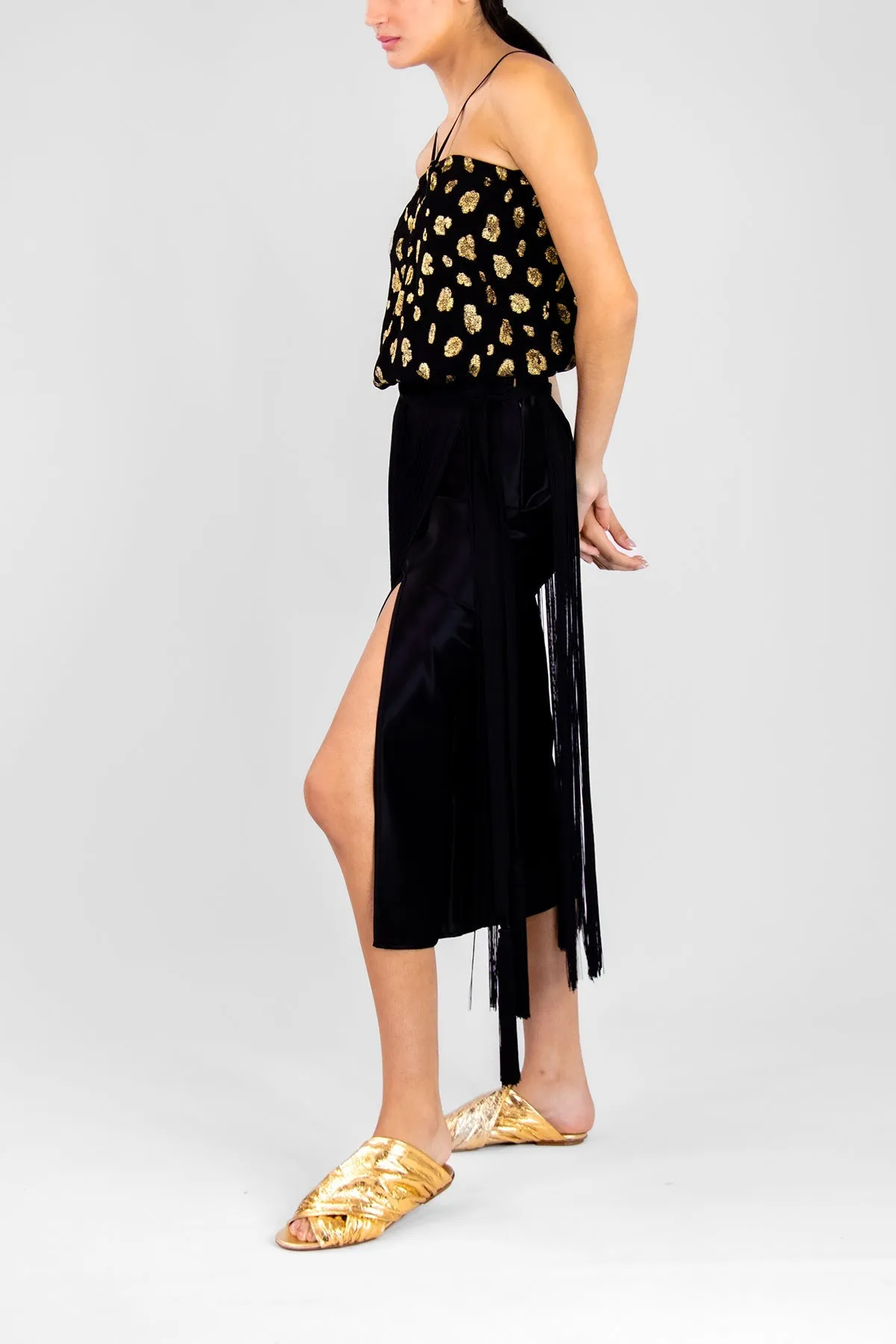 Shining Satin Pencil Skirt in Black