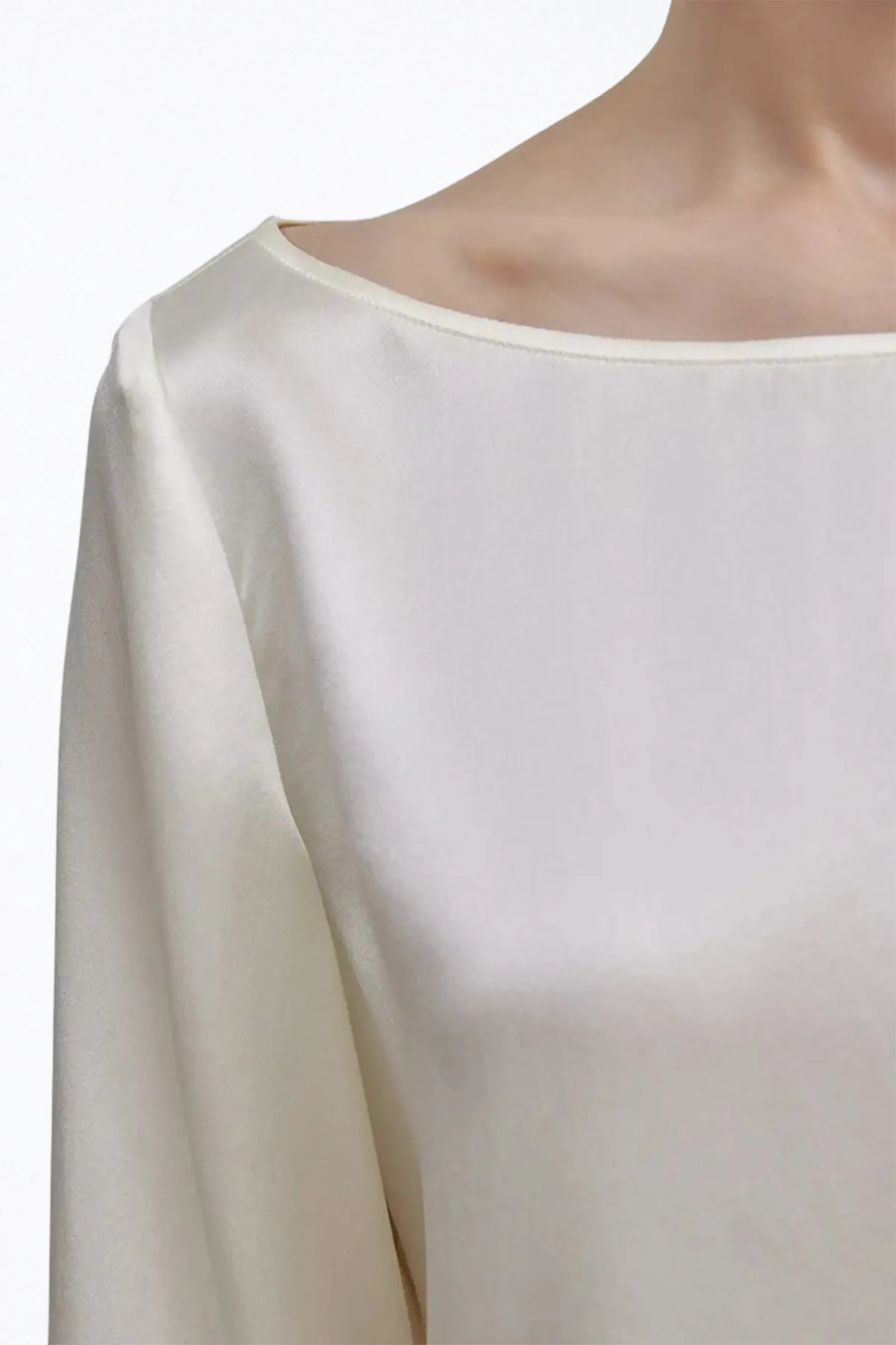 SLASHED CUFF SILK TOP