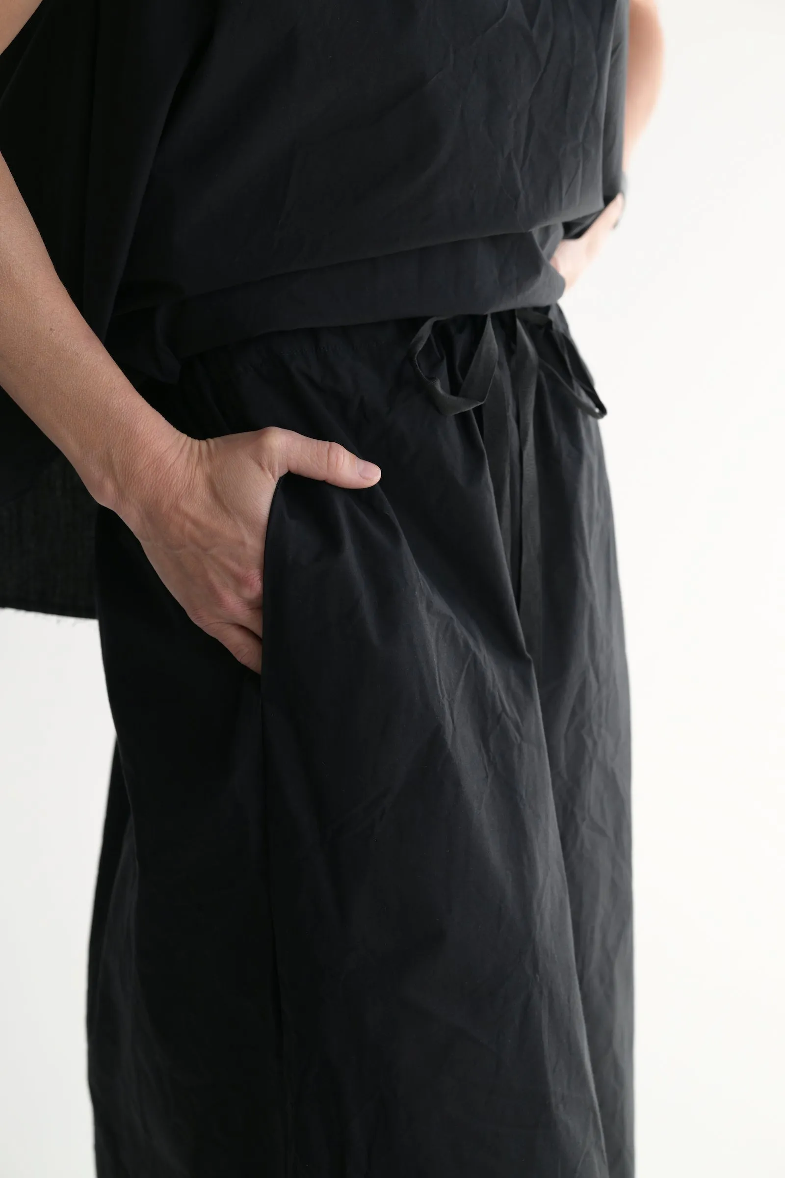 Twisted Skirt Medium Long in Black